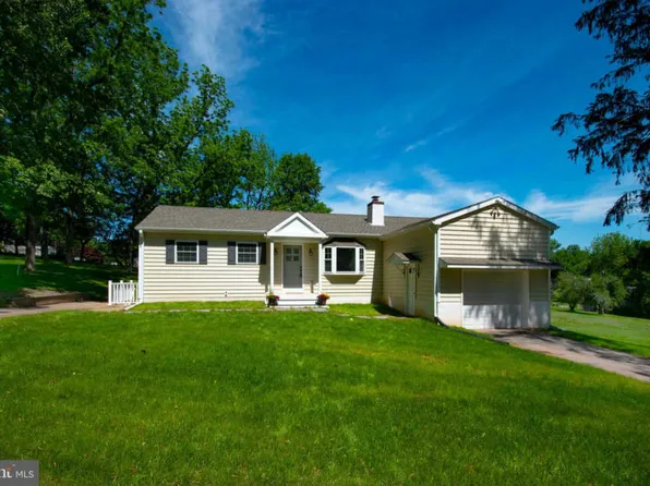 133 Orchard Ln, Phoenixville, PA 19460