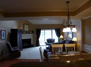 2125 Croghan Dr, Carnegie, PA 15106