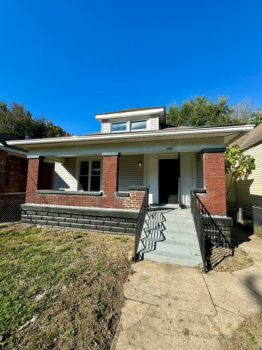 Building Photo - 2321 Dumesnil St
