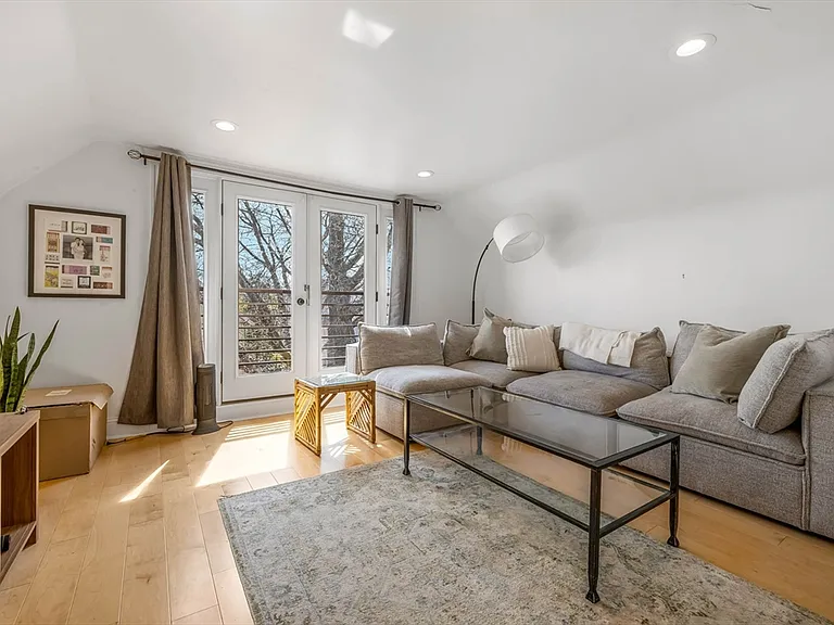 151 Magazine St #3 — Photo 9