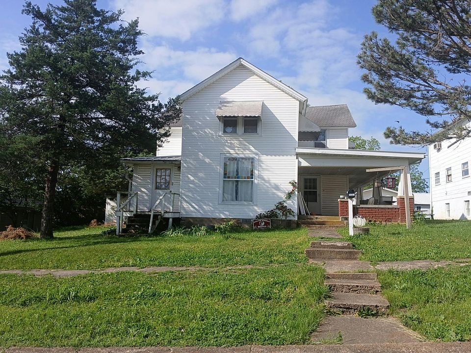 1st image of 106 E 4th St