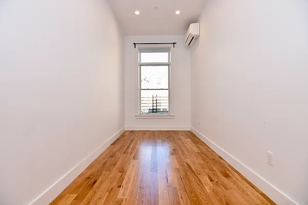 Rented by Bohemia Realty Group | media 44