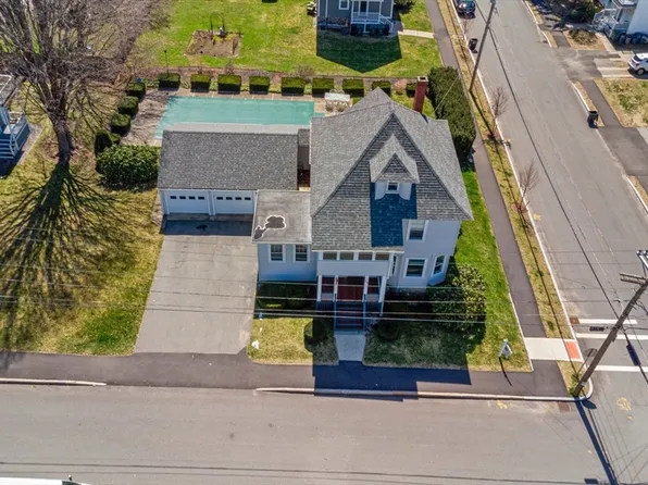 266 Middlesex St, North Andover, MA 01845
