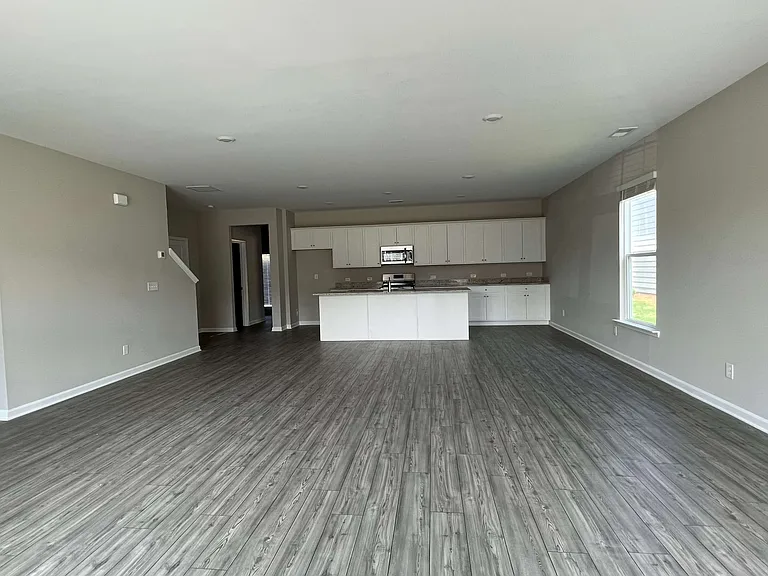 292 Grey Falcon Ave — Photo 7