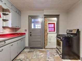 109 SW Lakeview Blvd, Lees Summit, MO 64063