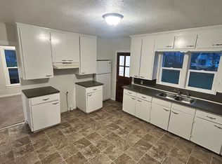 270 W Pine St NE, Cedar Springs, MI 49319