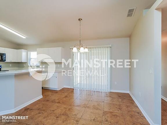 5th image of 2304 NW 8th Pl
