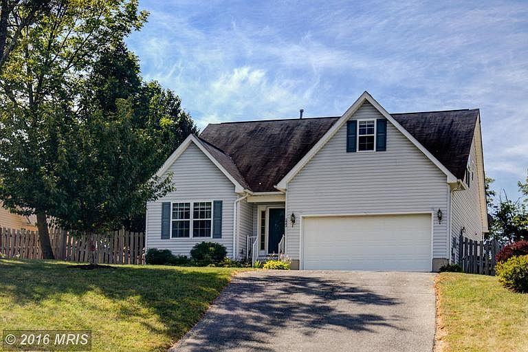1st image of 222 Bentley Ave