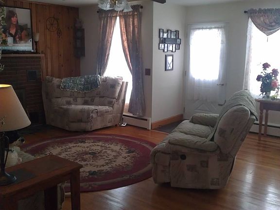 5th image of 215 Sunset Ave