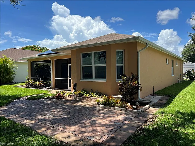 608 Crossfield Cir — Photo 10