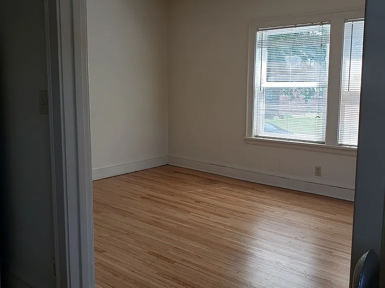 3418 Emerson Ave S — Photo 2