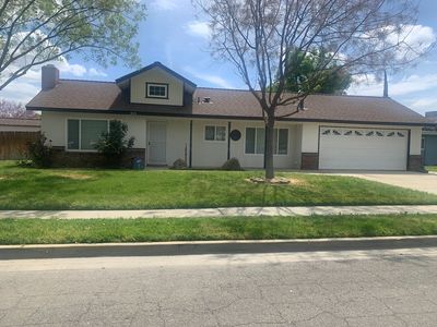 815 Laurence Ct, Hanford, CA, 93230