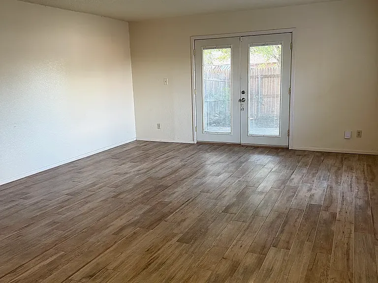 3200 Villa Pl — Photo 11