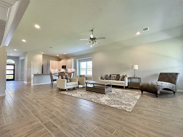 18519 Lilliput Ln — Photo 6