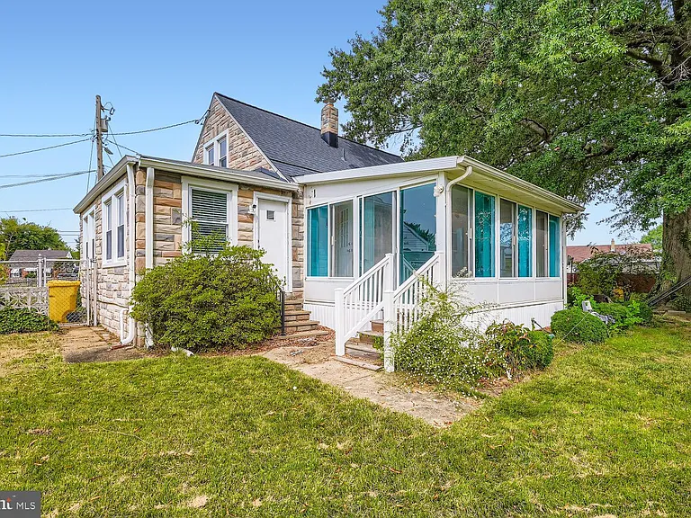 515 Taney Ave — Photo 24