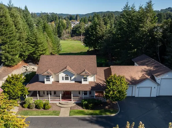 729 Ranch Rd, Reedsport, OR 97467