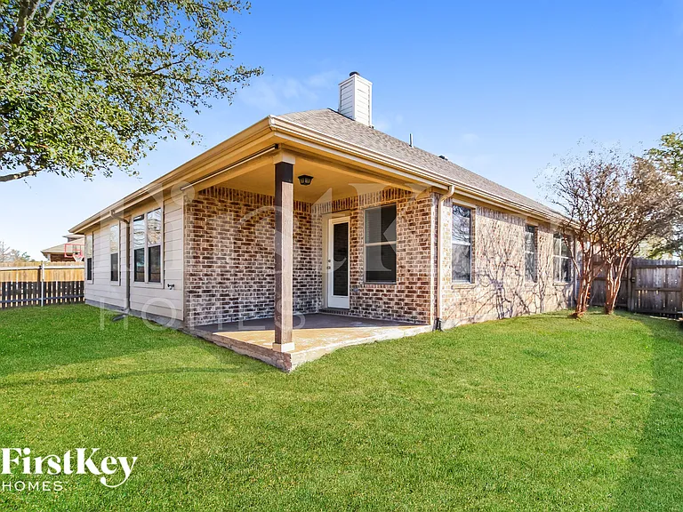 206 Lavaca Dr — Photo 17