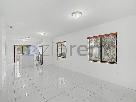 3rd image of 1225 NW 9th Ave