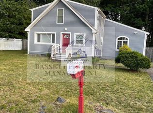 20 Forest Ave, North Haven, CT 06473