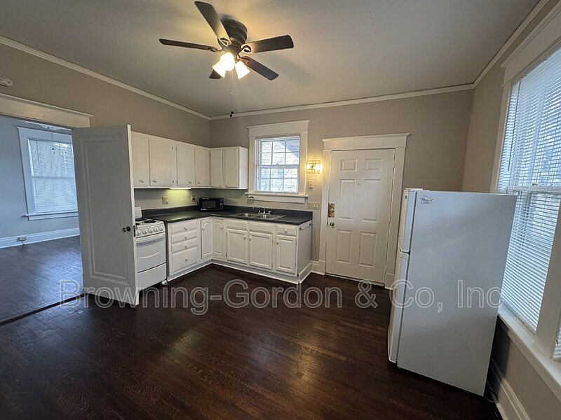 1st image of 1810 15th Ave S #C