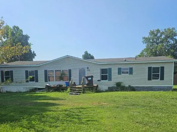 231 E Jackson St, Piggott, AR 72454