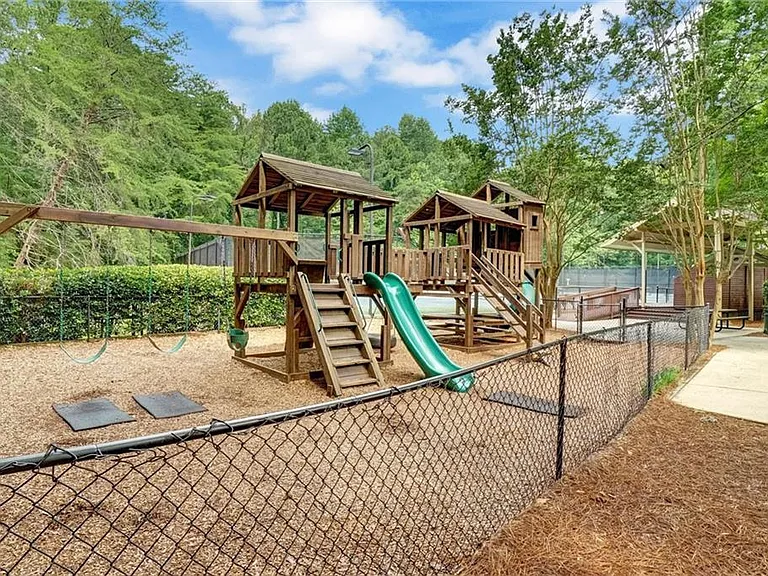 510 Jacaranda Ct — Photo 55