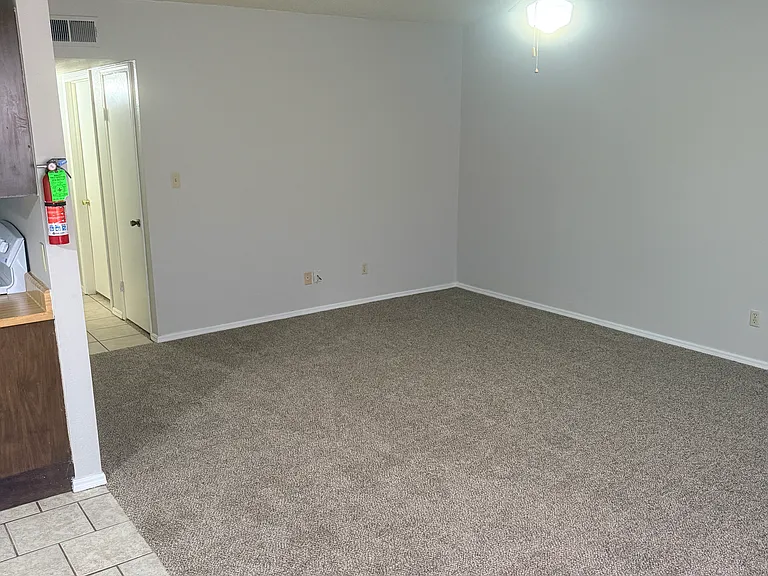 828 Hardy Springs Cir #C — Photo 13