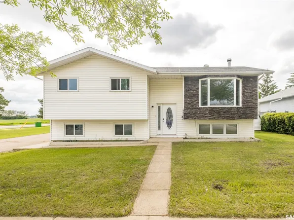 3367 15TH Avenue E, Prince Albert, SK S6V 7V3