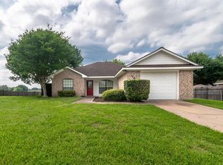 1201 Sioux Cir, Brenham, TX 77833