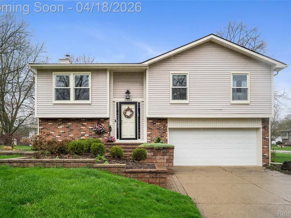 23643 Nilan Dr, Novi, MI 48375