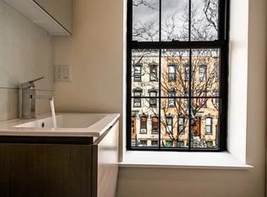 Rented by City View Living | media 18