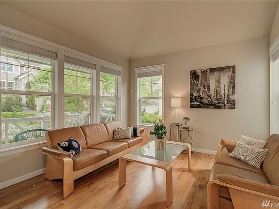 3rd image of 1501 24th Ave NE
