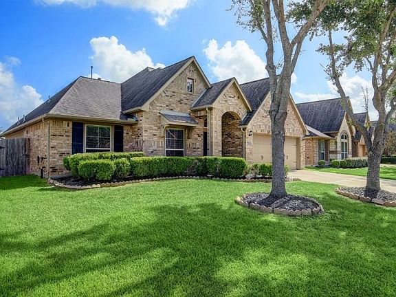 2nd image of 14107 Timber Bluff Dr