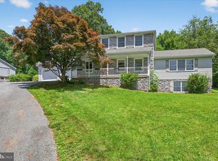 300 Black Horse Rd, Reinholds, PA 17569
