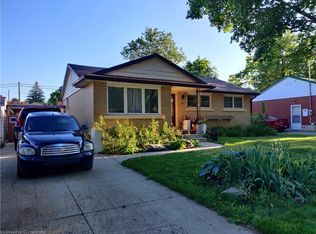 238 Royal St, Waterloo, ON N2J2J2