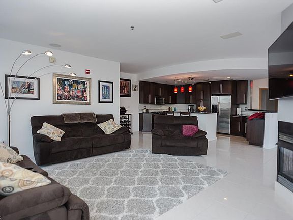 5th image of 701 W Lakeside Ave APT 705