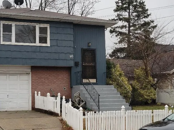 80 Pennsylvania Avenue, Hempstead, NY 11556