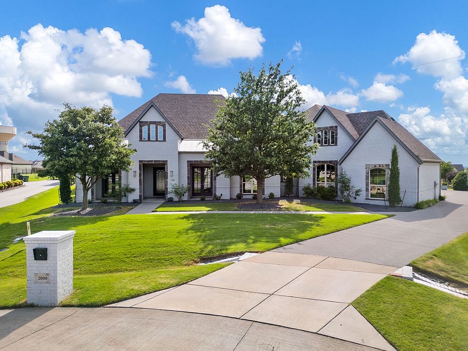 1st image of 2000 Willow Bend Ct