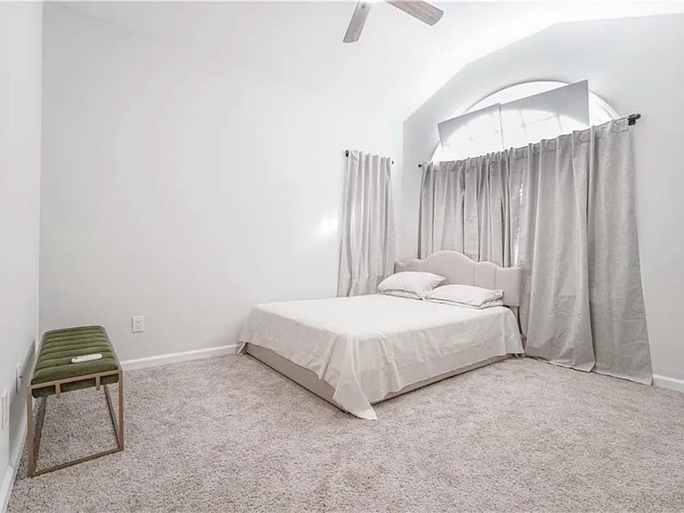 8620 Hope Mews Ct — Photo 10