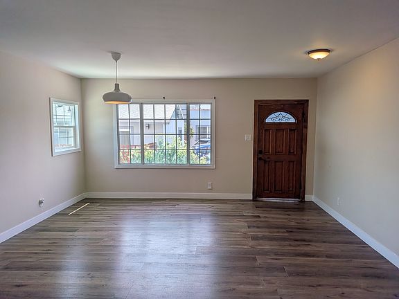 4th image of 2824 8th Ave