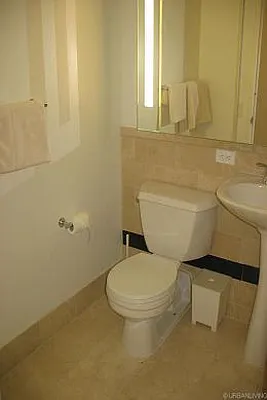 Rented by Urban Living | media 79