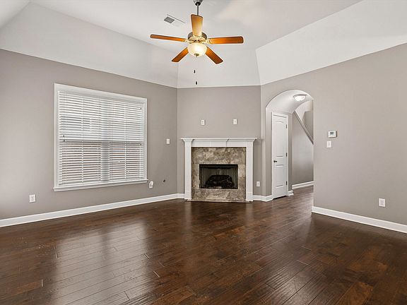 2nd image of 7668 Glen Laurel Way