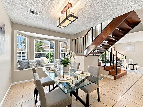 4th image of 977 Ivory Creek Dr