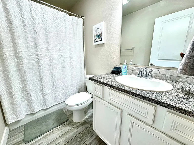 3108 Urbana Ave — Photo 24