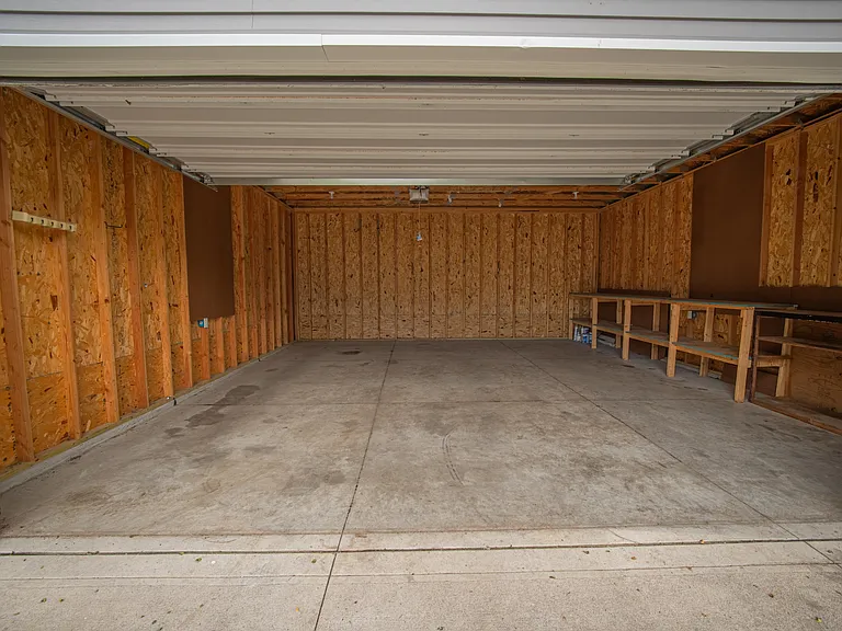 311 E Diehl Ave — Photo 15