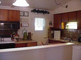 2nd image of 405 E 1st Ave