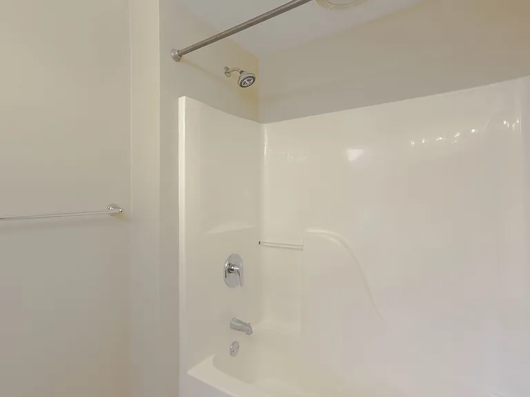2810 Sarah Street — Photo 24