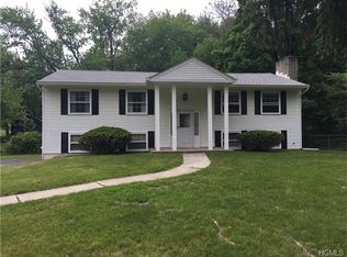 1 Roe Dr, Hyde Park, NY 12538
