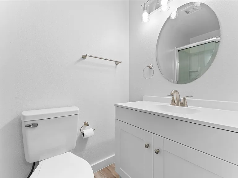 714 S Berwick Dr — Photo 13