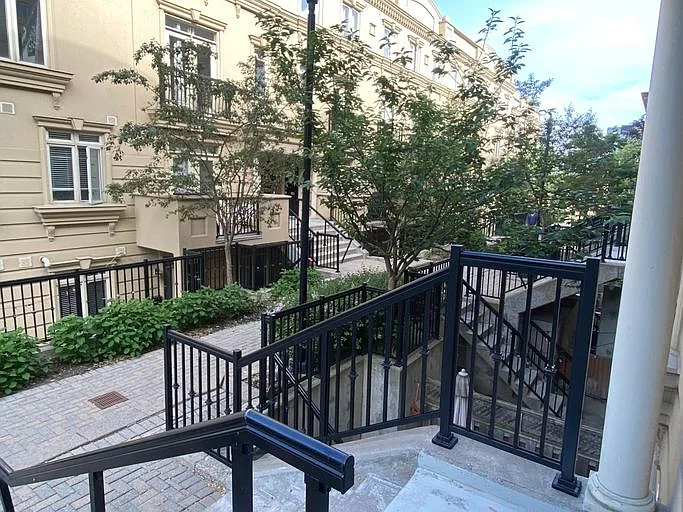 88 Carr St #1A — Photo 6